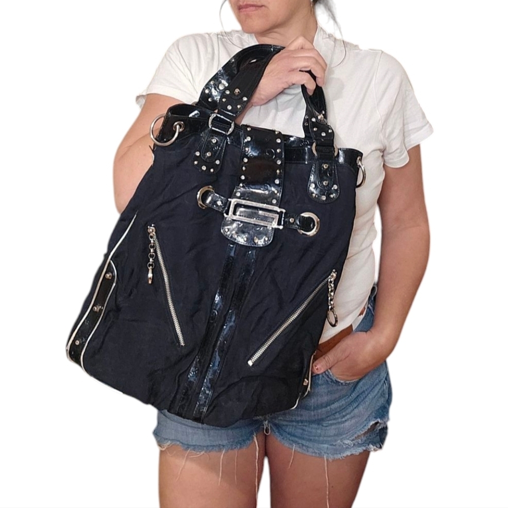 Vintage y2k Guess black vegan leather oversized bag with big silver G emblem